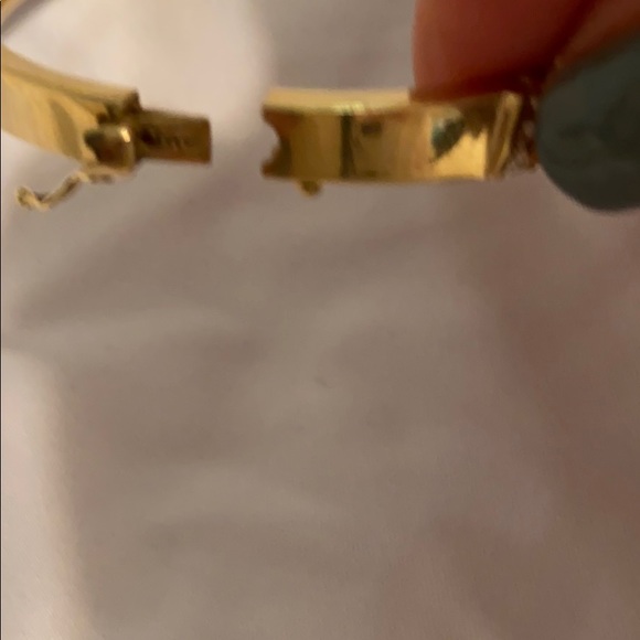 Diamond 14kt gold bangle - Picture 3 of 14